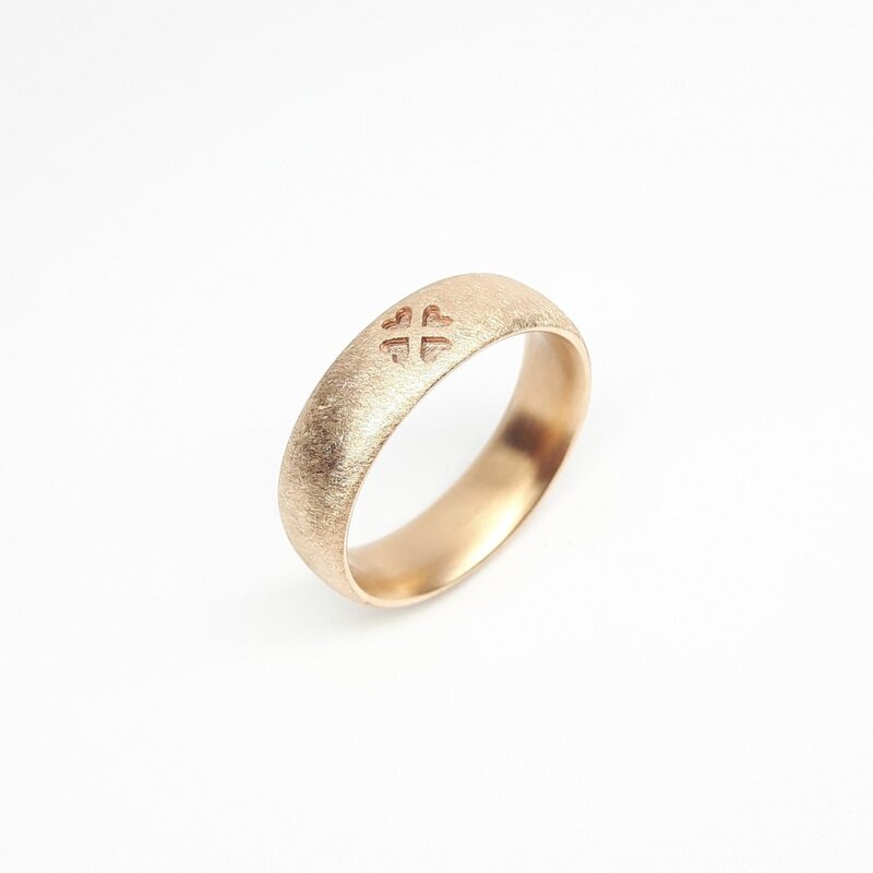 "hearts", bague en or rouge 18kt.