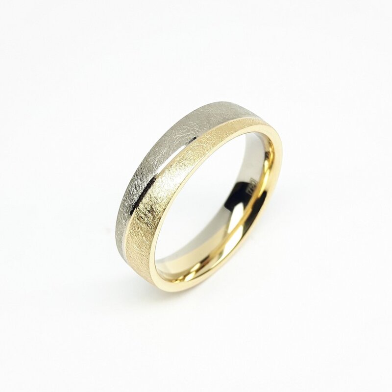 Bague en or blanc et jaune 18kt.