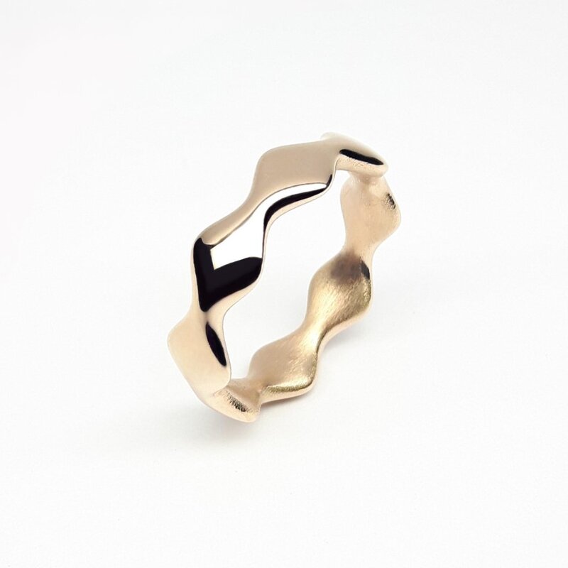 "waves", bague en or rouge 18kt. 