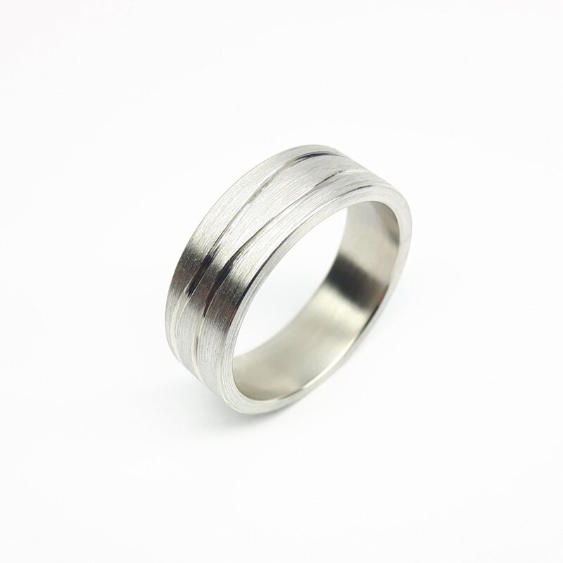 "2 waves", bague en or blanc 18kt. 