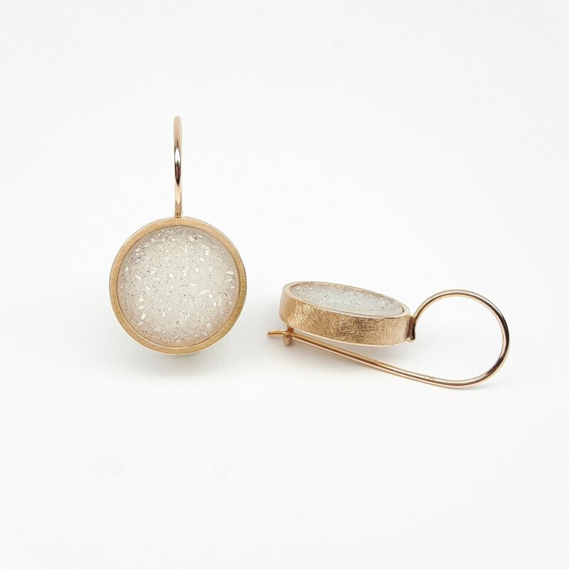 Boucles d'oreilles en or rouge 18kt et agate cristallisée. Pièce unique.