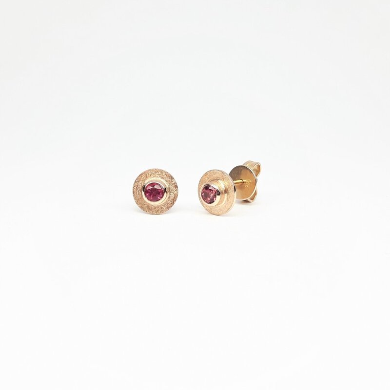 Boucles d'oreilles en or rouge 18kt et tourmaline rose.