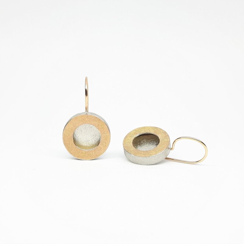 Boucles d'oreilles en or rouge 18kt et argent 925/-.