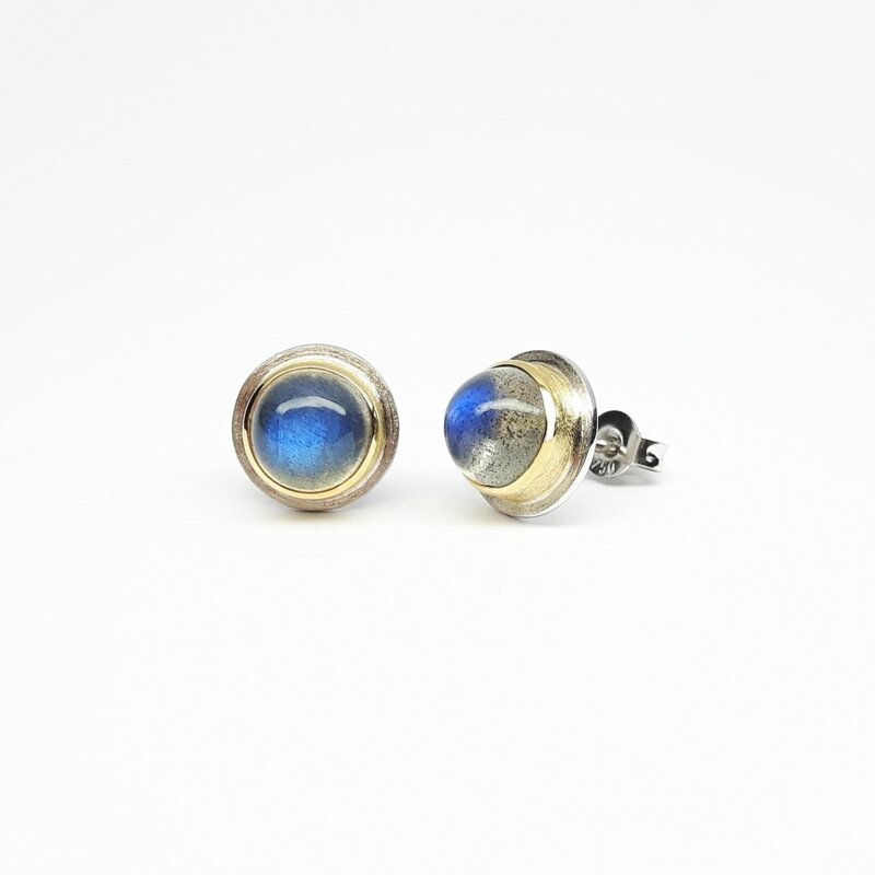 Boucles d'oreilles en or jaune-blanc 18kt et labradorites.