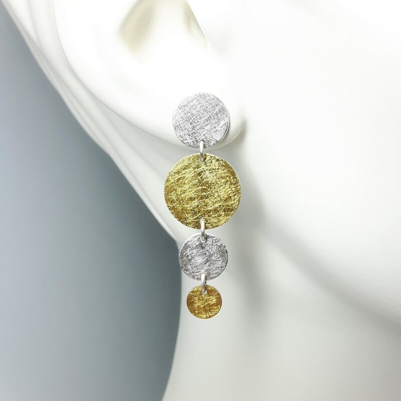 1 paire de boucles d'oreilles en argent 925/- et or fin