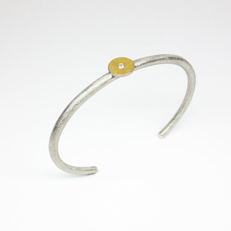 Bracelet en argent 925/-, or fin et diamant Ø3mm.