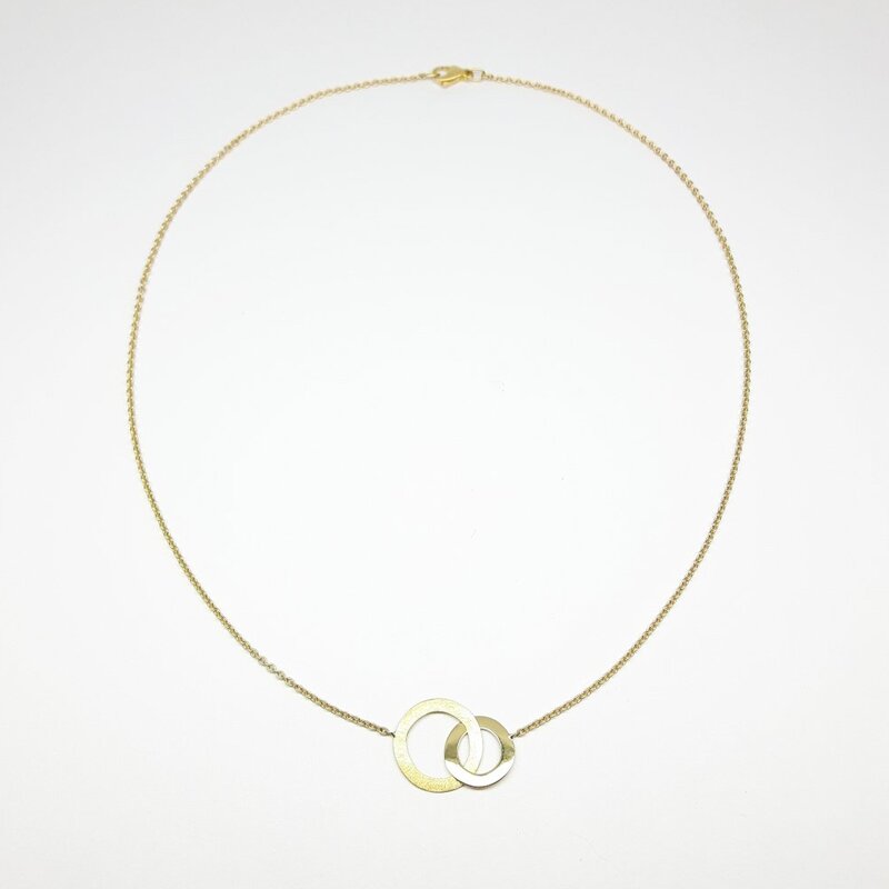 Collier fait main en or jaune 18kt. Pièce unique.