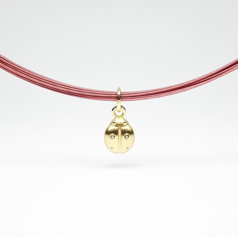 "ladybug", pendentif en or jaune 18kt.