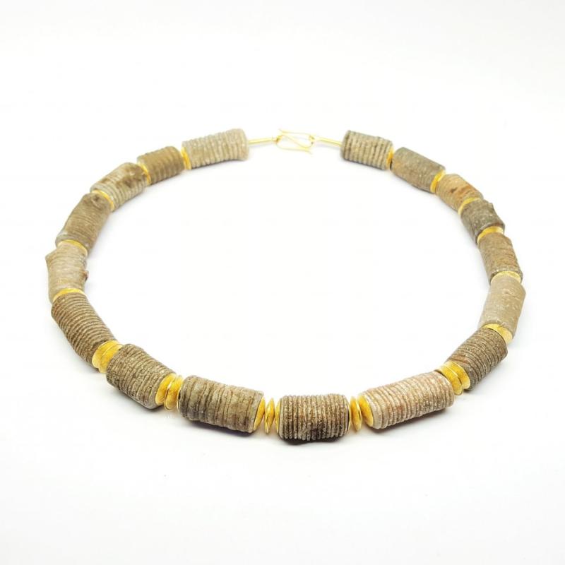 Collier en lys de mer fossilisé et or jaune 18kt