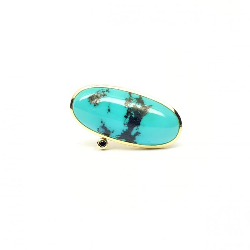Bague en or jaune 18kt,  turquoise et diamant noir.