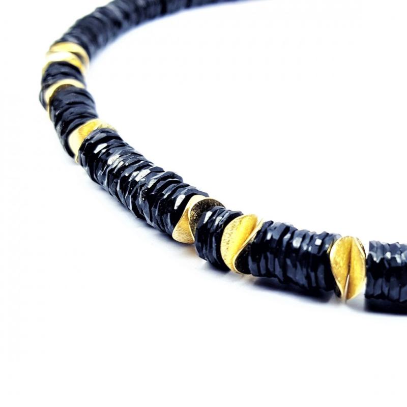 Collier en spinelle et or jaune 18kt.