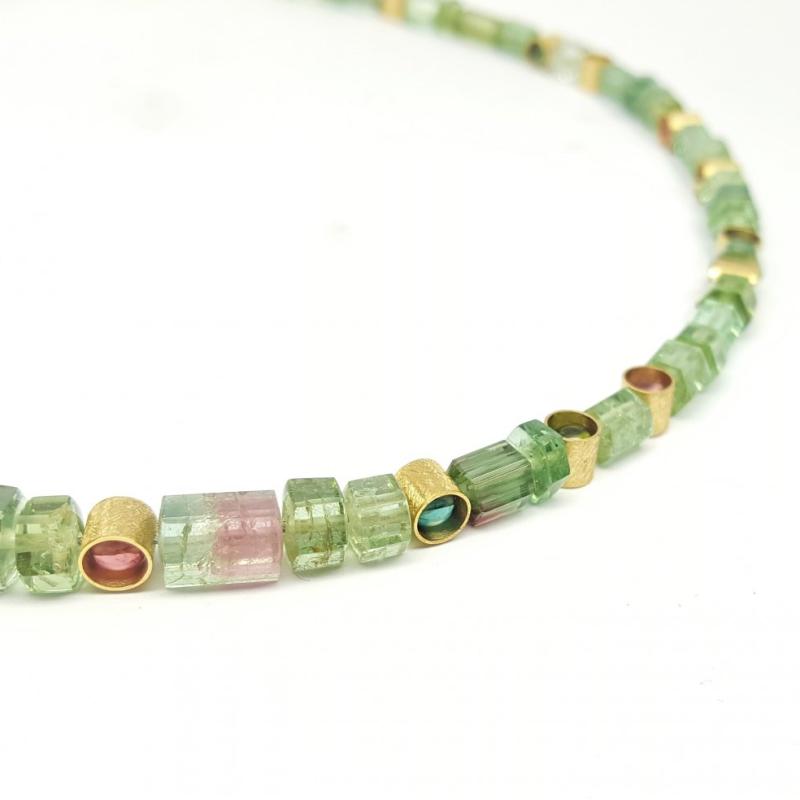 Collier en tourmaline et or jaune 18kt. Pièce unique.