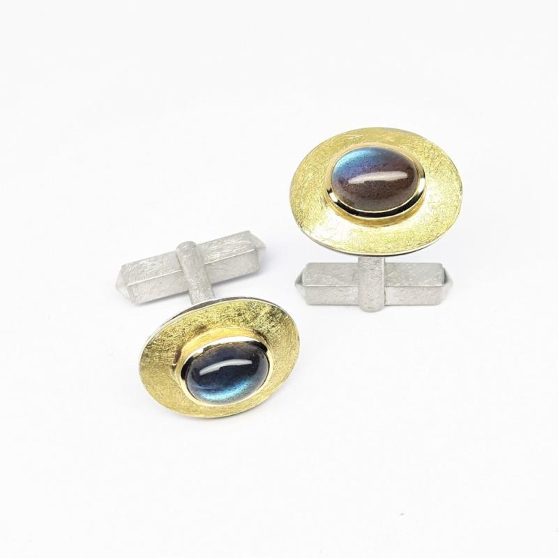 Boutons de manchette en or jaune 18kt, argent 925-. et labradorites.