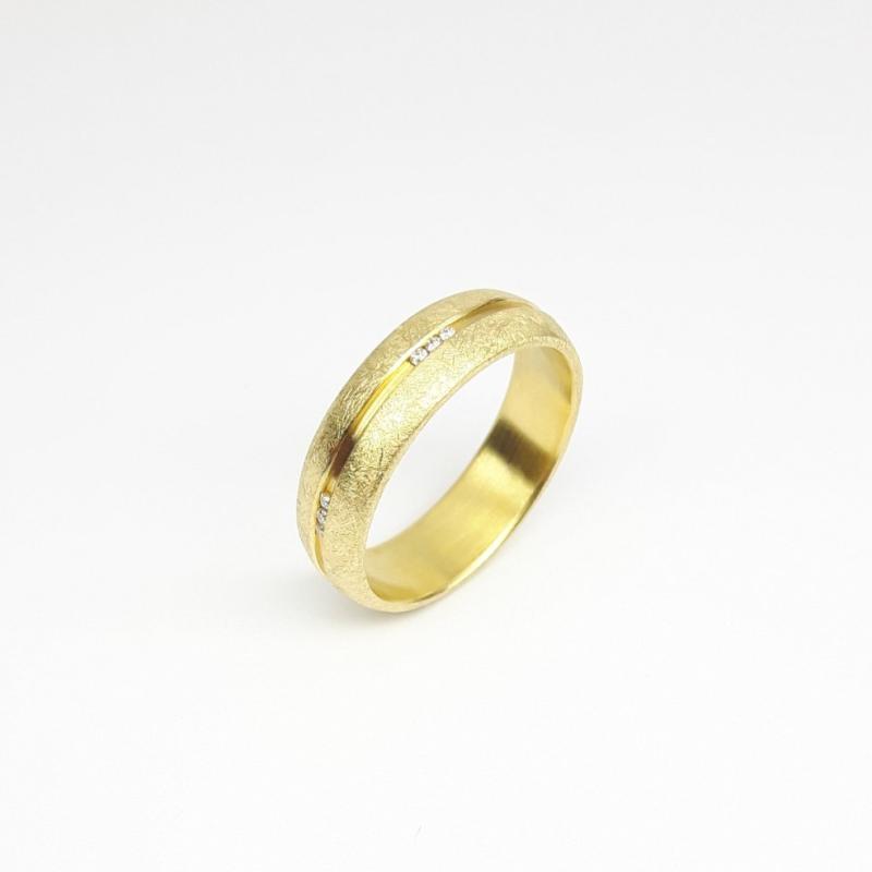 Bague en or jaune 18kt et 15 brilliants.