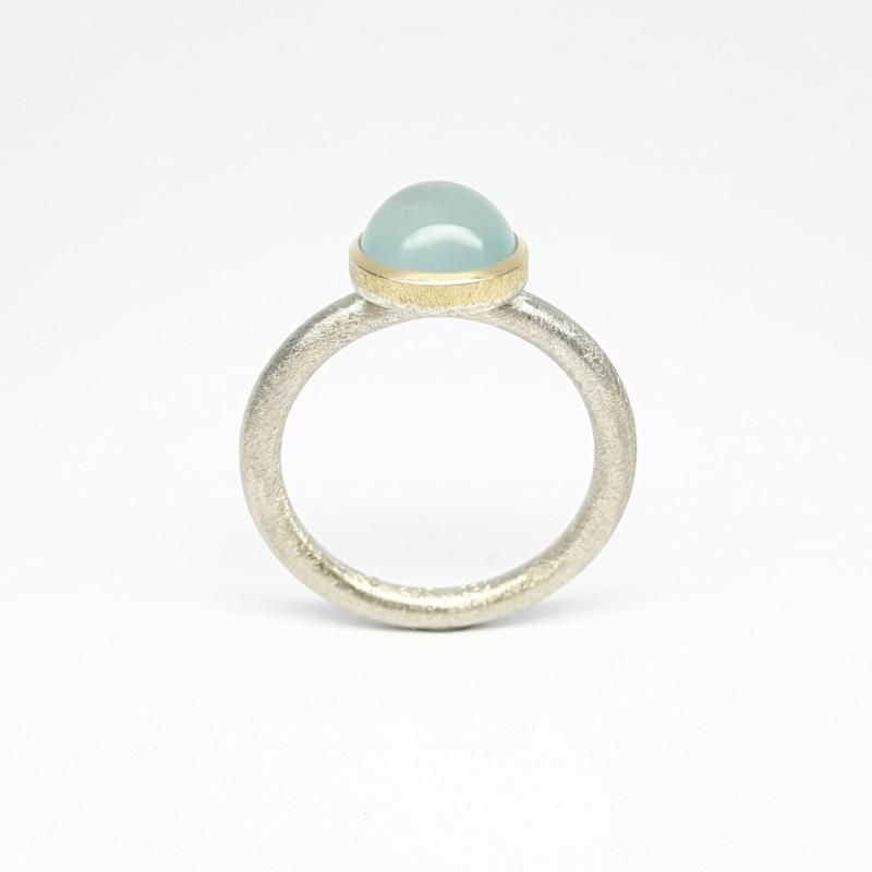 Bague en or jaune 18kt, argent 925/- et aigue-marine. Pièce unique.