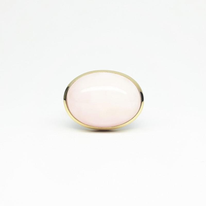 Bague en argent 925/-, or jaune 18kt et calcédoine rose. Pièce unique.