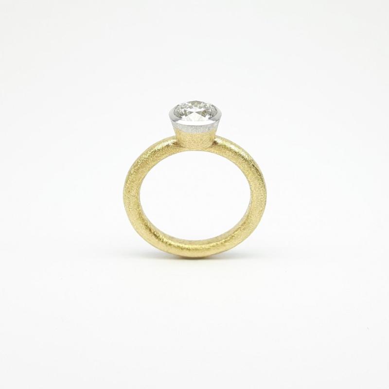 Bague en or jaune/blanc 18kt et diamant 1,17ct.