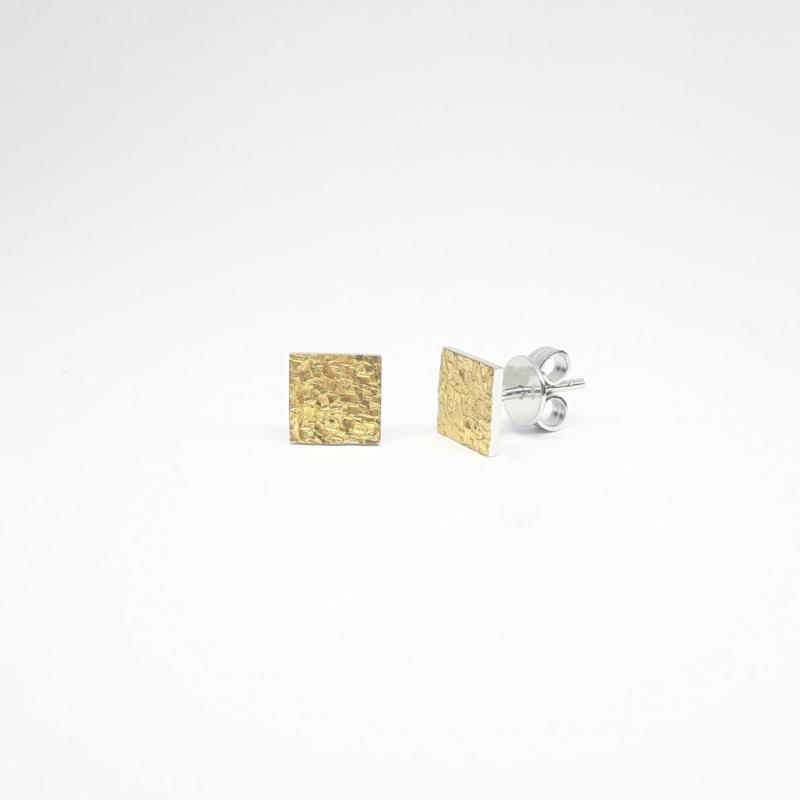 Boucles d'oreilles en argent 925/- et or fin.