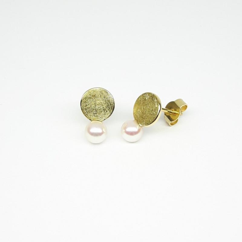 Boucles d'oreilles en or jaune 18kt et perles Akoya.