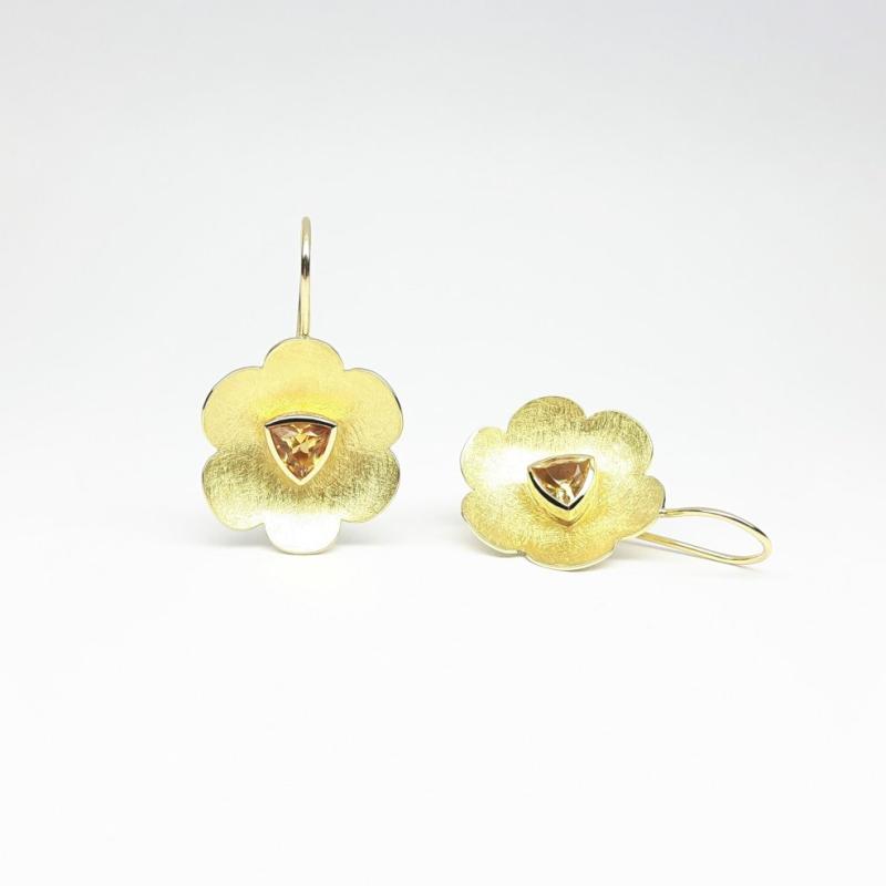 Boucles d'oreilles en or jaune 18kt et citrine.