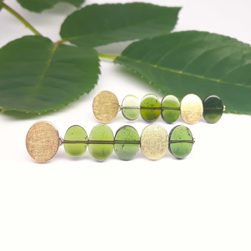 Boucles d'oreilles en or jaune 18kt et tourmalines vertes.
