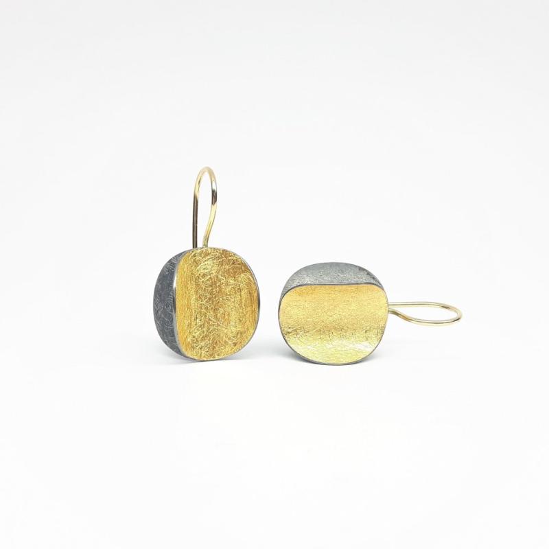 Boucles d'oreilles en argent 925/-, or fin et or jaune 18kt.