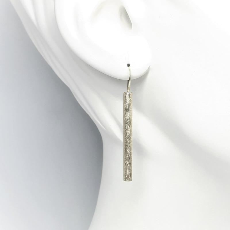 Boucles d'oreilles en argent 925/-.