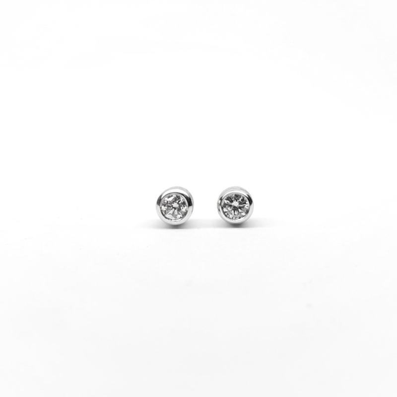 Boucles d'oreilles en or blanc 18kt et brillants Ø3mm 0,20ct tot.