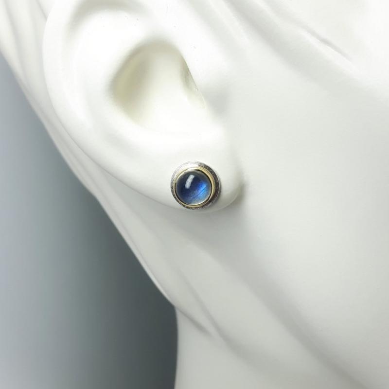 Boucles d'oreilles en or jaune-blanc 18kt et labradorites.