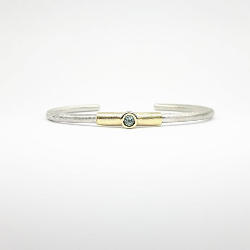 Bracelet en argent 925-., or jaune 18kt et tourmaline verte.
