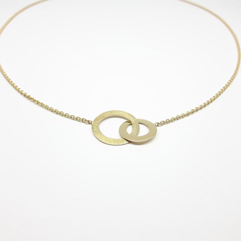 Collier fait main en or jaune 18kt. Pièce unique.