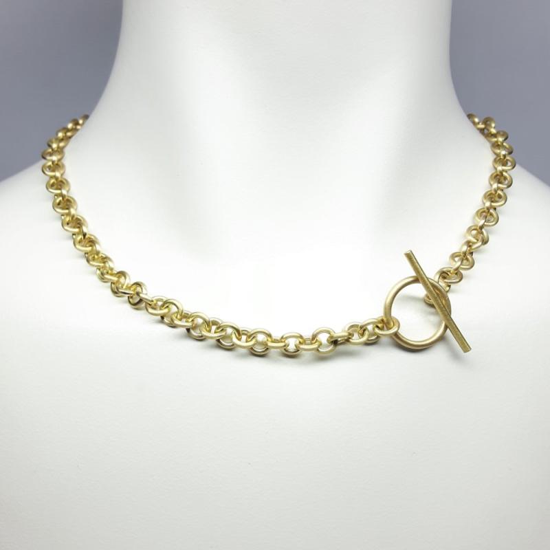 Collier entièrement fait à la main en or jaune 18kt. Pièce unique.