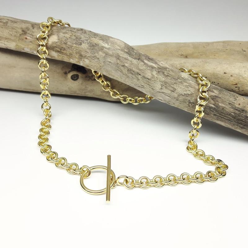Collier entièrement fait à la main en or jaune 18kt. Pièce unique.