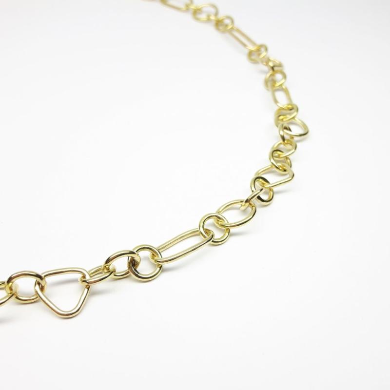 Collier fait main en or jaune 18kt. Pièce unique.