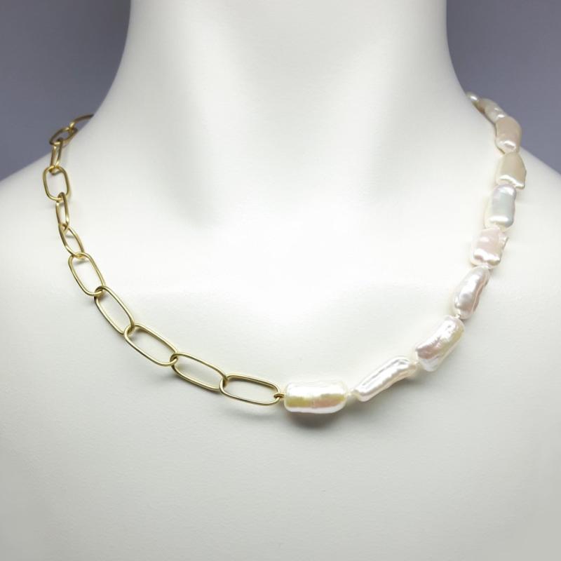 Collier en or jaune 18kt et perles de culture d'eau douce Biwa. Pièce unique.