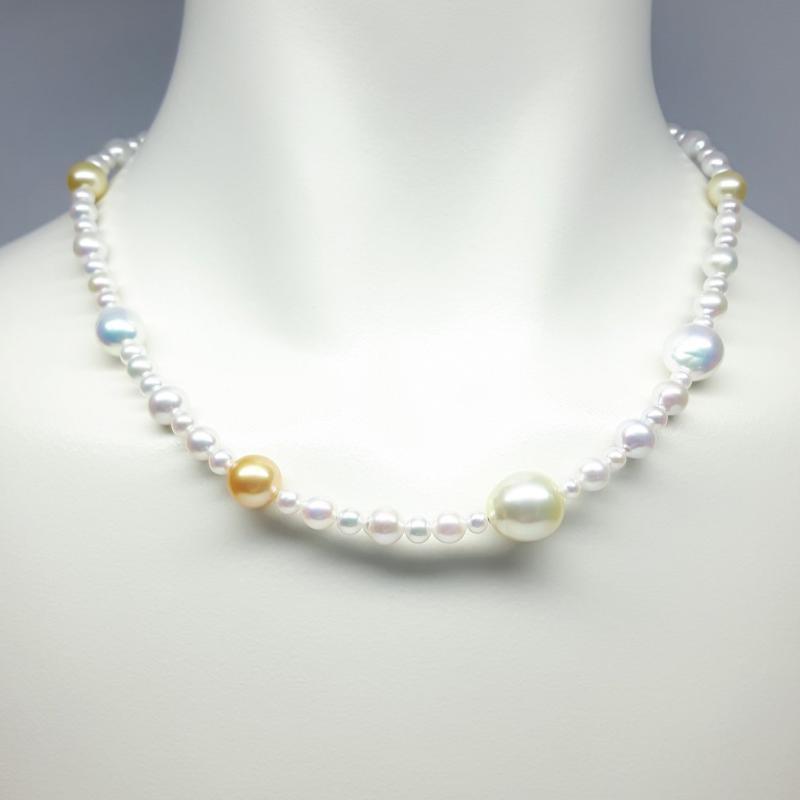 Collier en perles d’eau douce, perles Ming, perles de Mers du Sud et or jaune 18kt. Pièce unique.