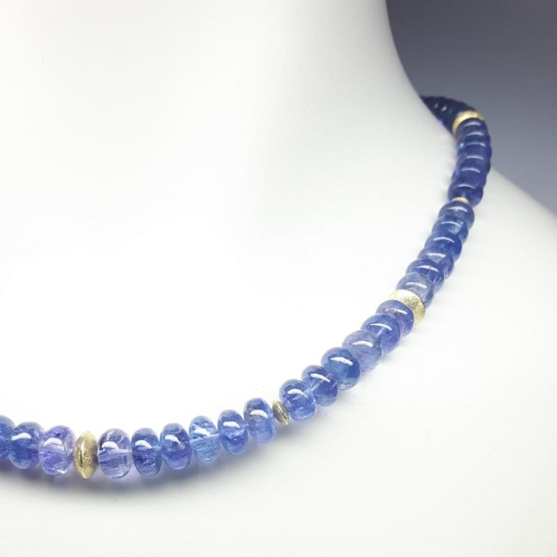 Collier en or jaune 18kt et tanzanite. Pièce unique.