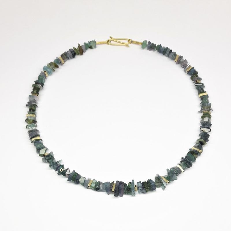 Collier en or jaune 18kt et tourmaline facettée. Pièce unique.