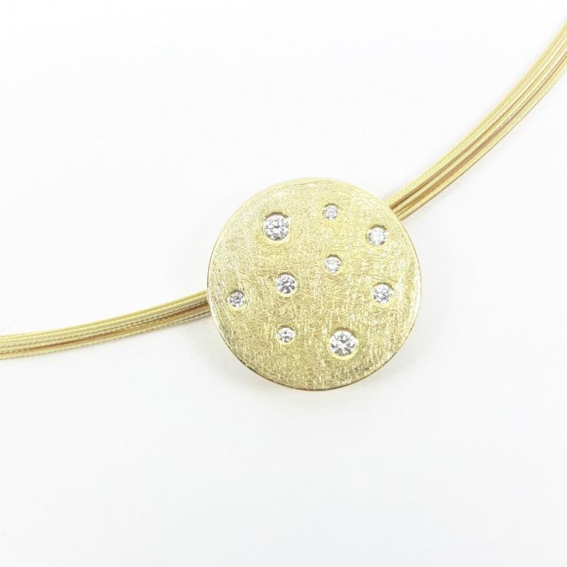 Pendentif Ø24mm en or jaune 18kt et 11 brillants.