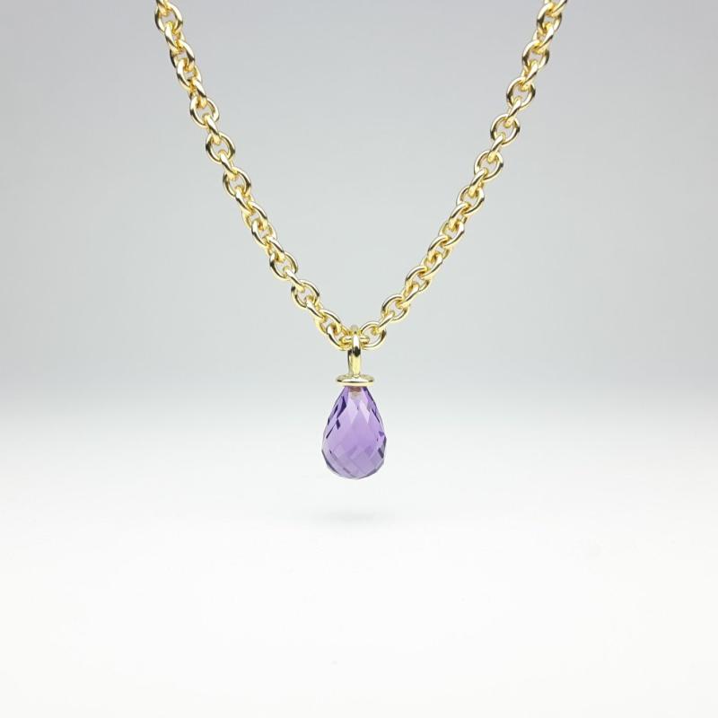 Pendentif en or jaune 18kt et pampille en améthyste.